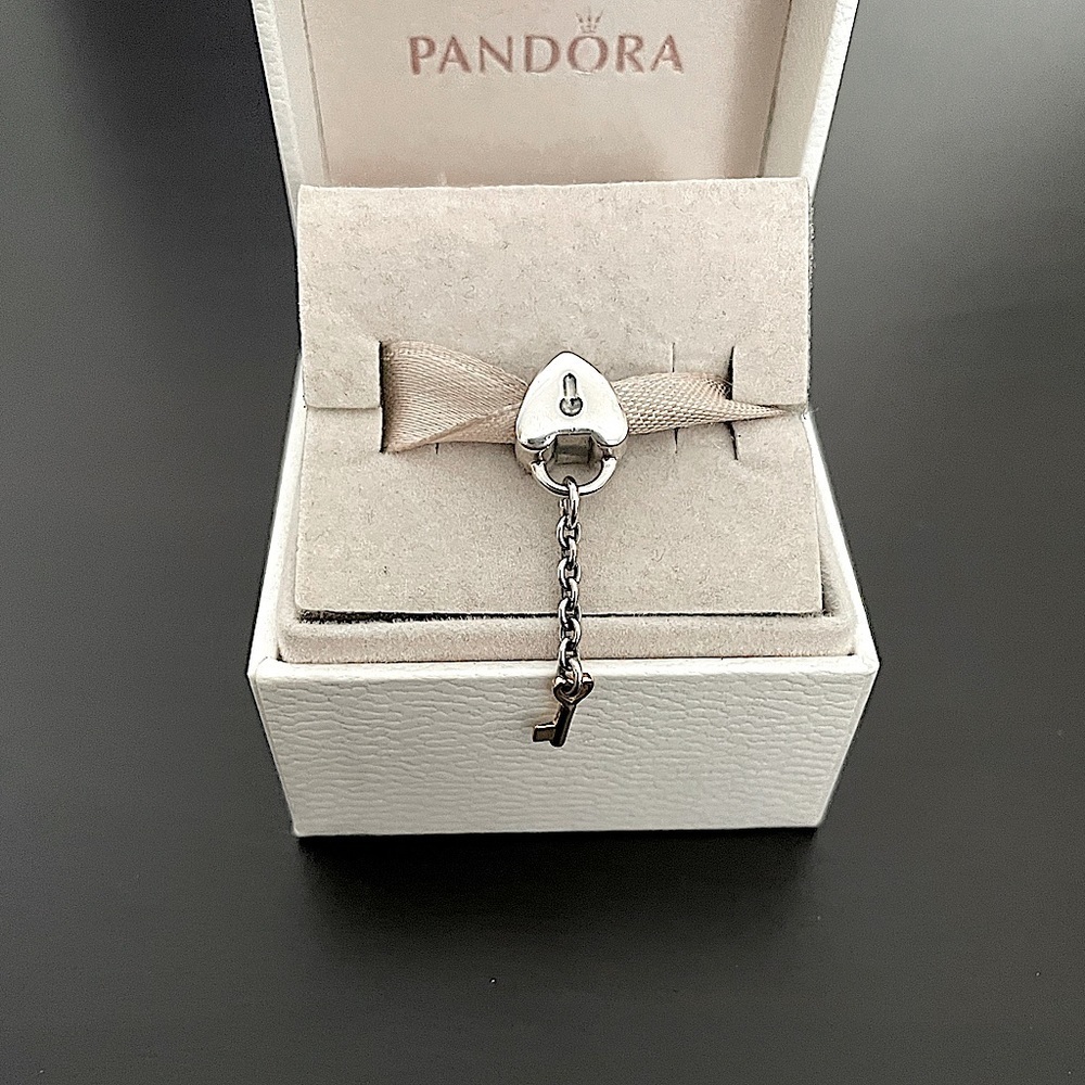Pandora Key To My Heart charm